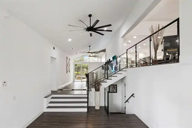 Listing Photo 10