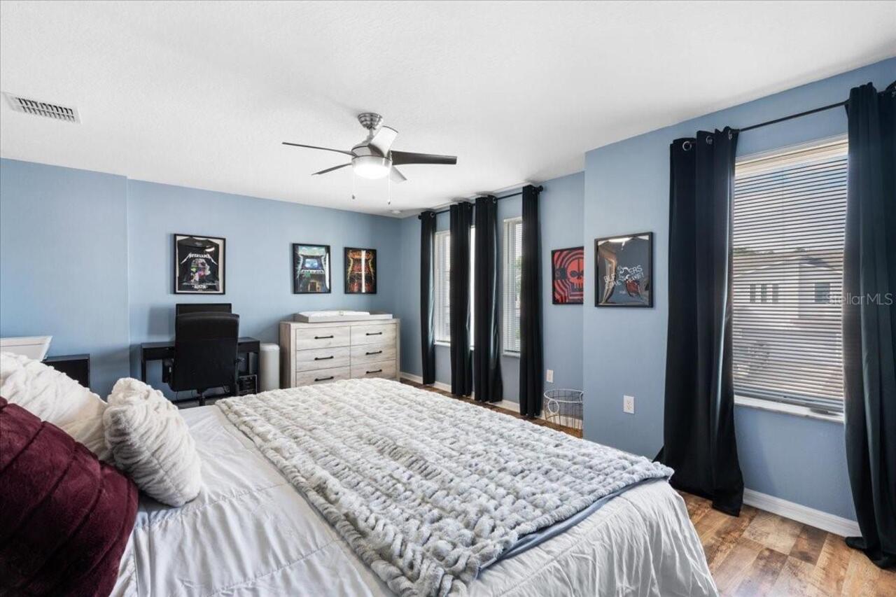 Listing Photo 17