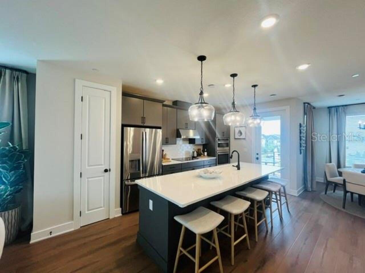 Listing Photo 8