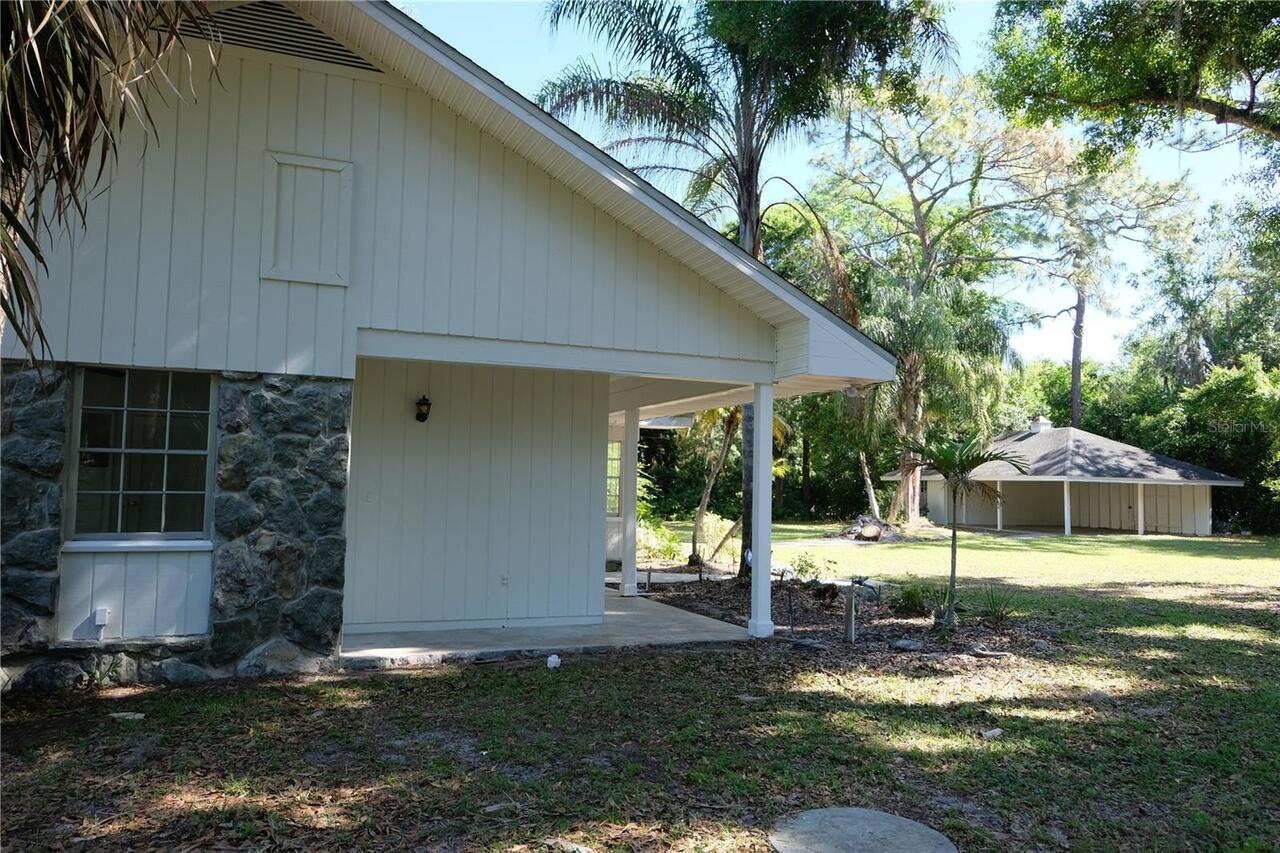 Listing Photo 10