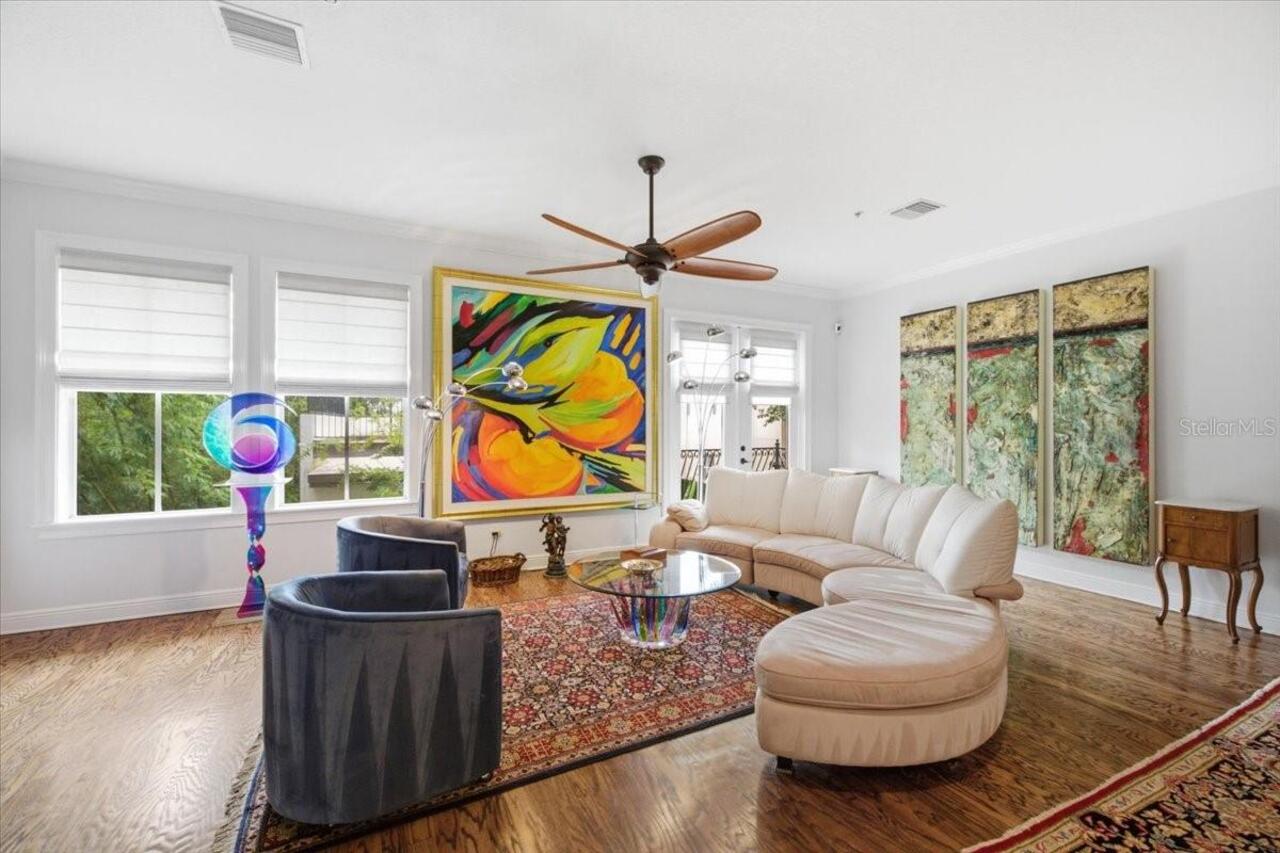 Listing Photo 11