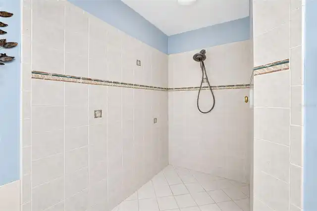 Listing Photo 37