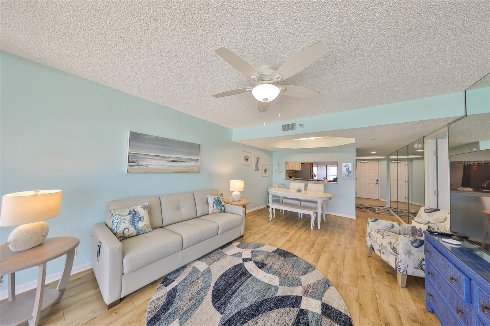 Listing Photo 12
