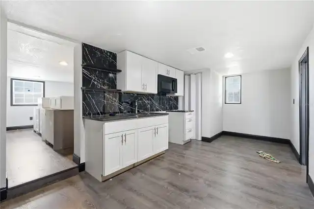 Listing Photo 9