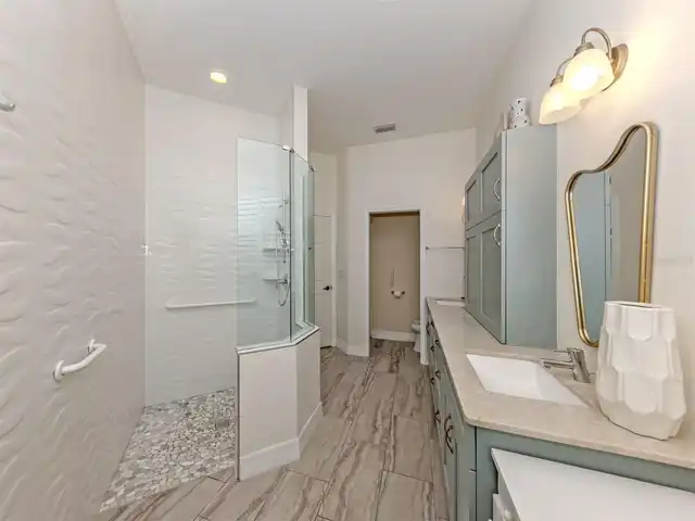 Listing Photo 16