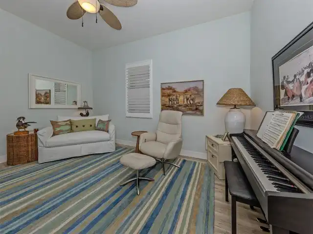 Listing Photo 19