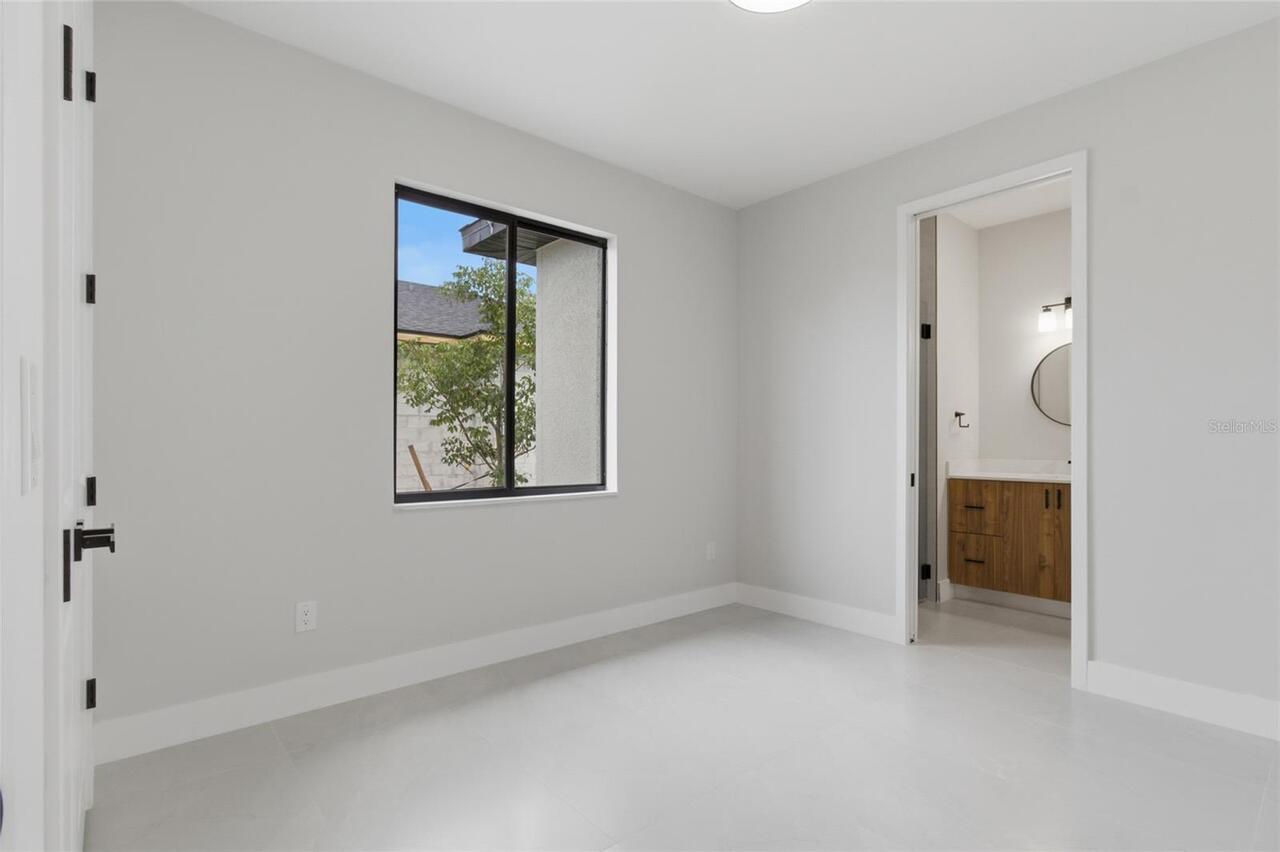 Listing Photo 33