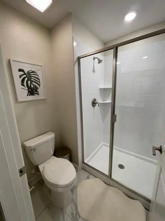 Listing Photo 12