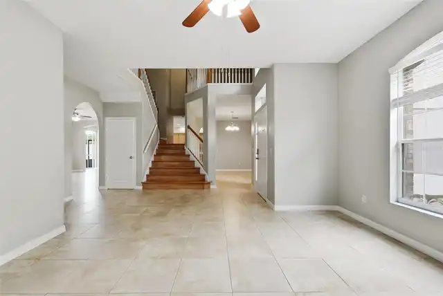 Listing Photo 10
