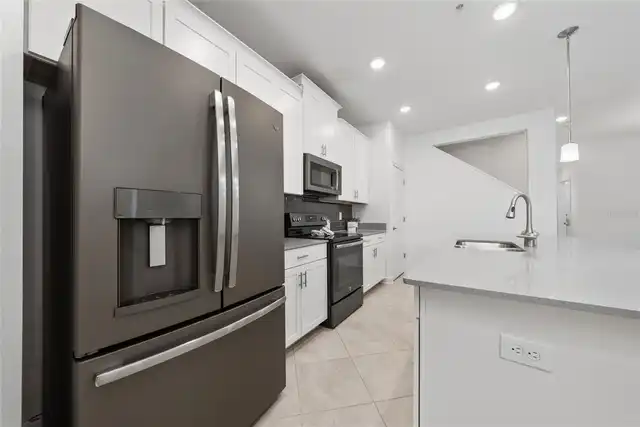 Listing Photo 11
