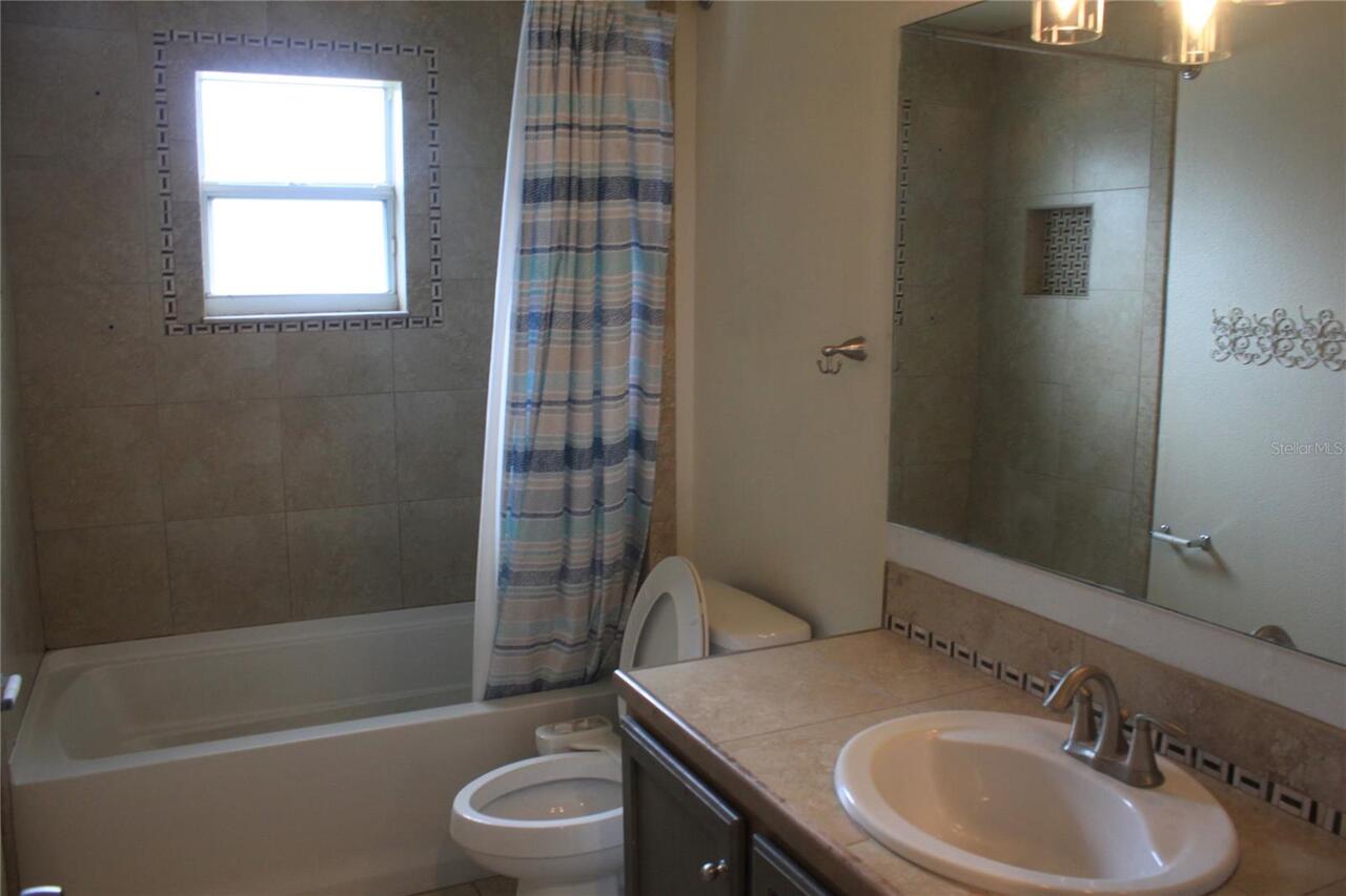Listing Photo 12