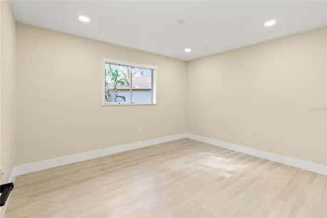 Listing Photo 24