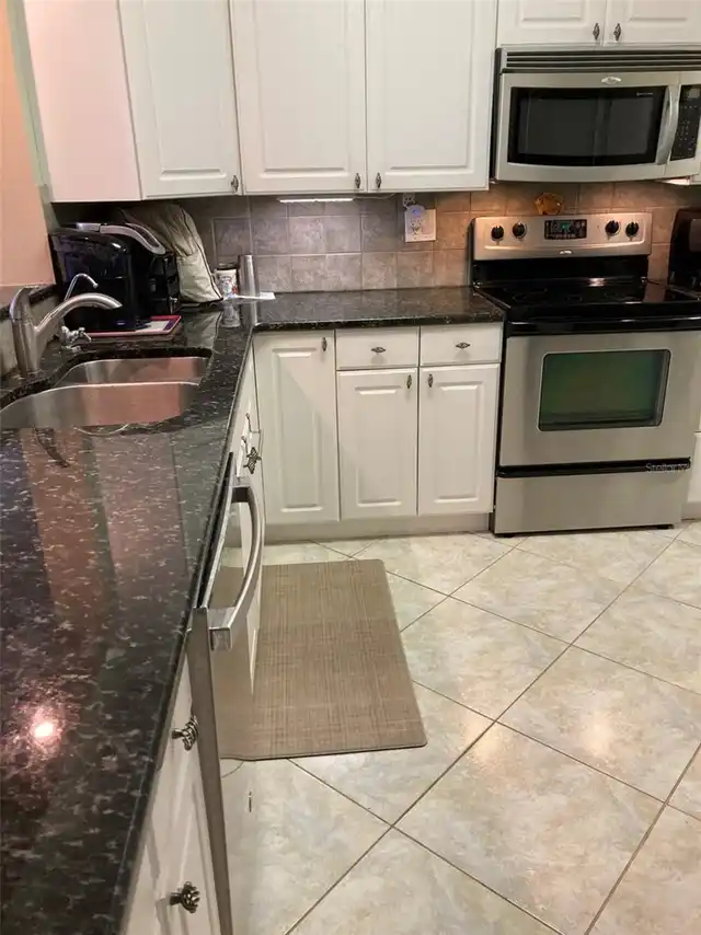 Listing Photo 16