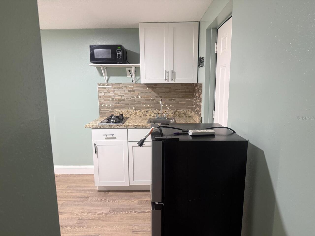 Listing Photo 11