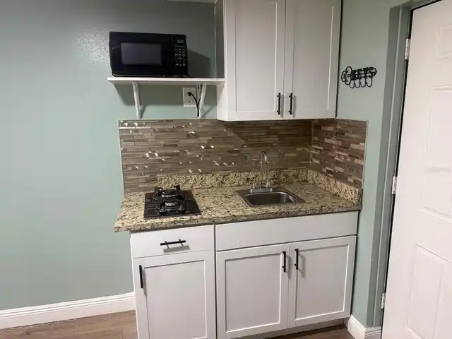 Listing Photo 5