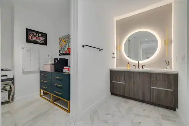 Listing Photo 16