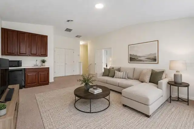 Listing Photo 28