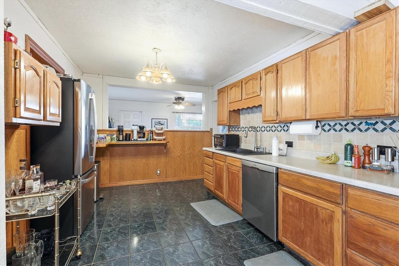 Listing Photo 8