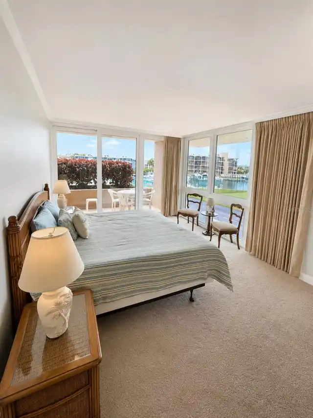 Listing Photo 11