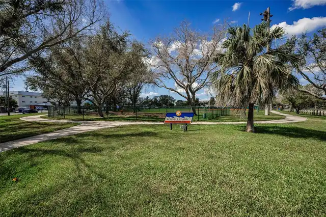 Listing Photo 32