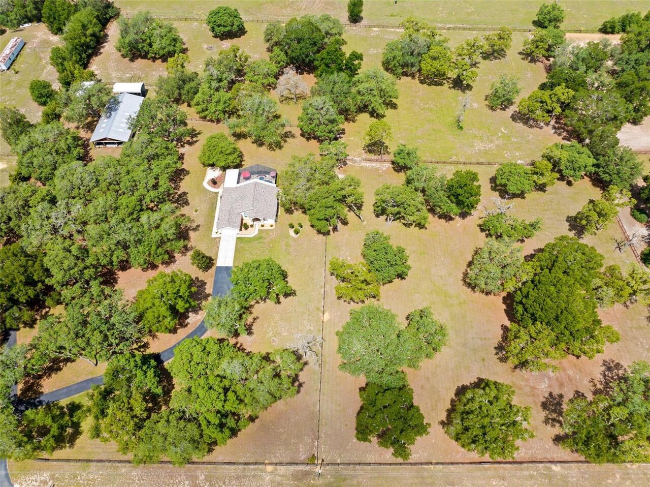 Listing Photo 11