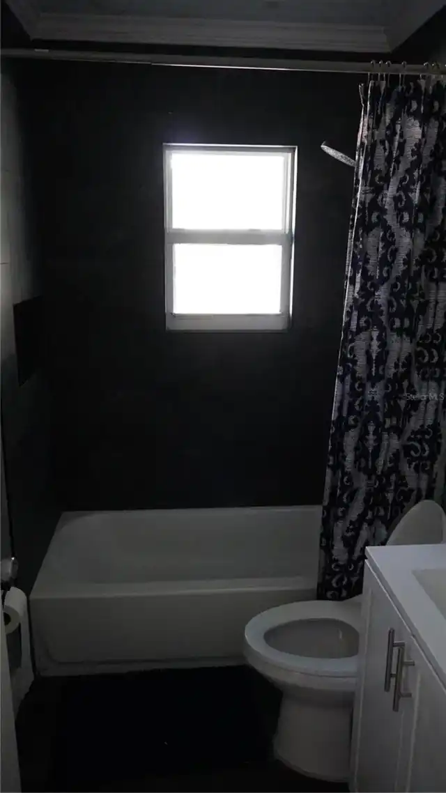 Listing Photo 11