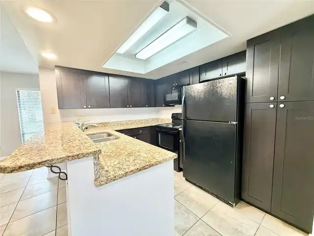 Listing Photo 8