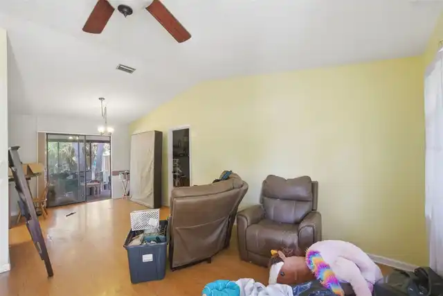 Listing Photo 21