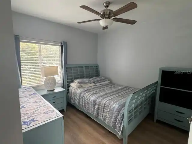Listing Photo 7