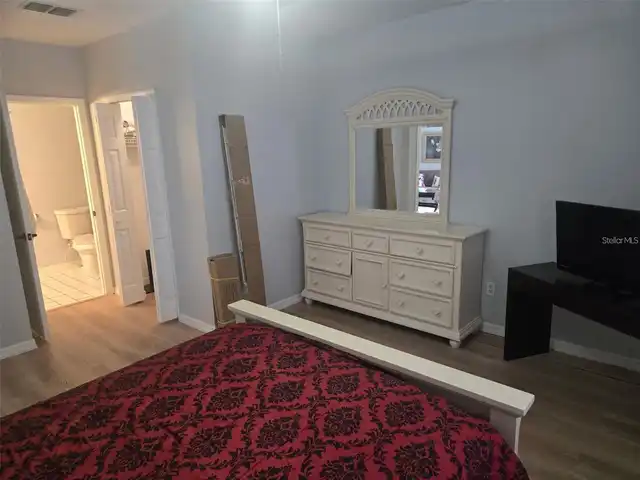 Listing Photo 10