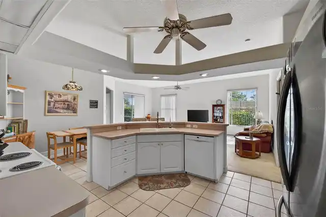 Listing Photo 15