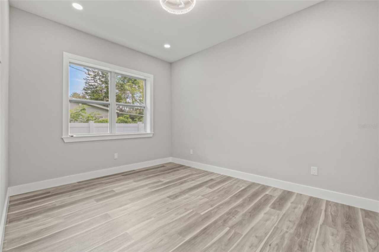 Listing Photo 34