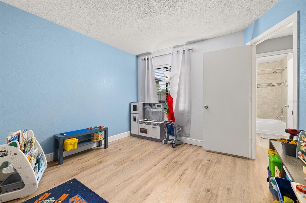 Listing Photo 25