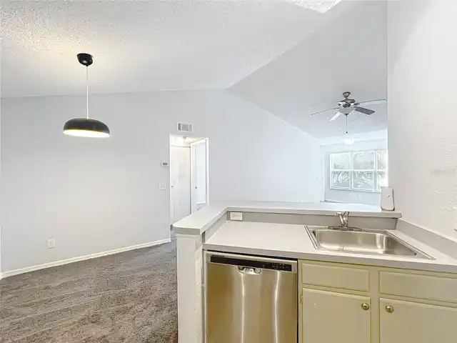 Listing Photo 23