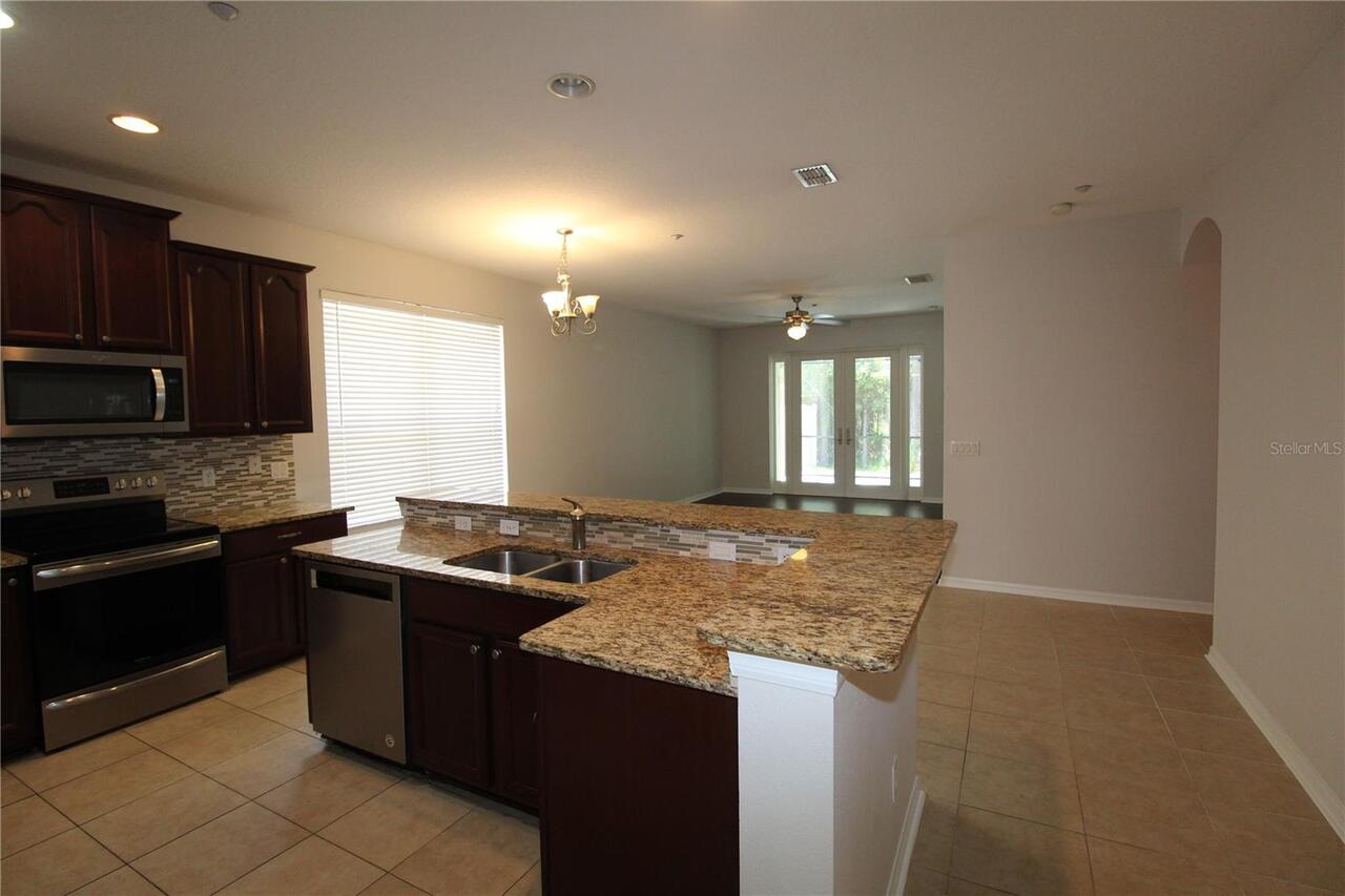 Listing Photo 8
