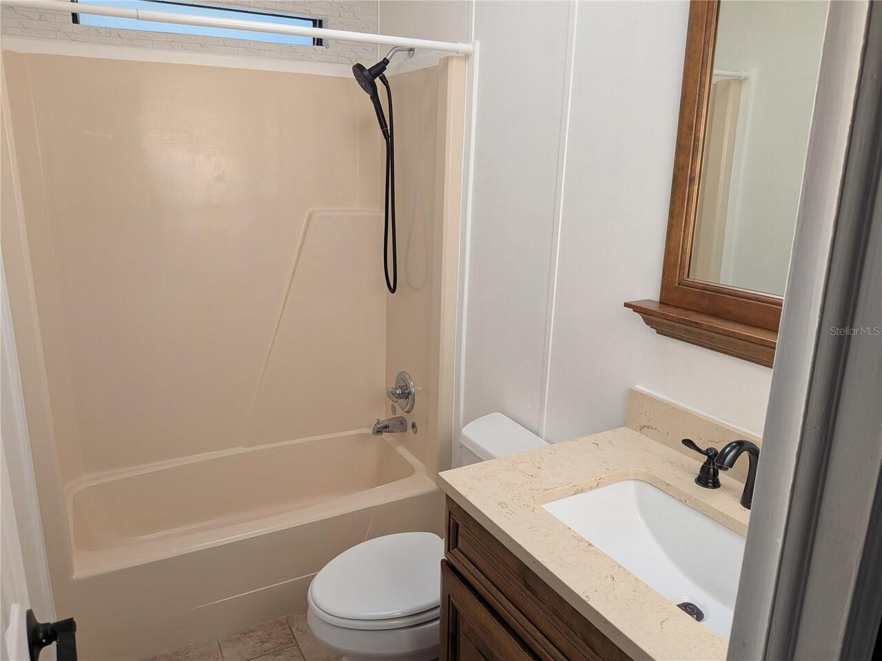 Listing Photo 14