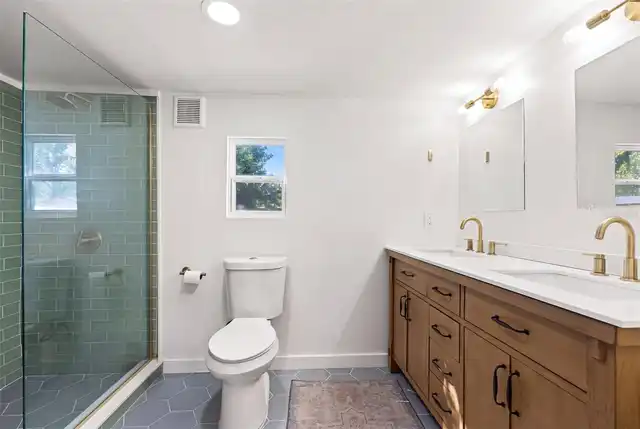 Listing Photo 22