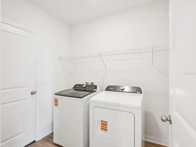 Listing Photo 10