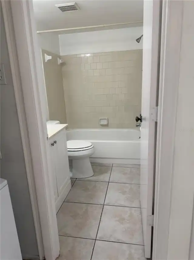 Listing Photo 12
