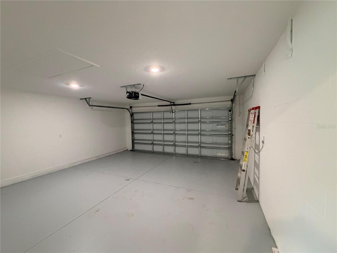 Listing Photo 9