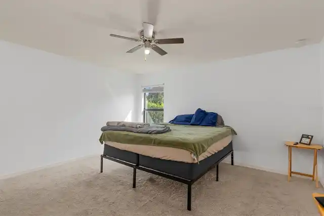 Listing Photo 12