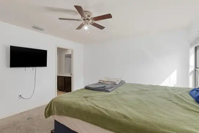 Listing Photo 14