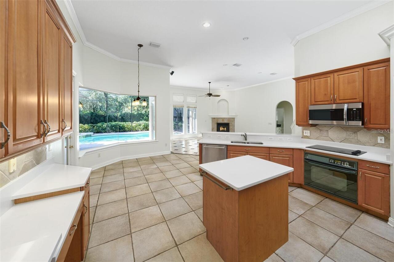 Listing Photo 11