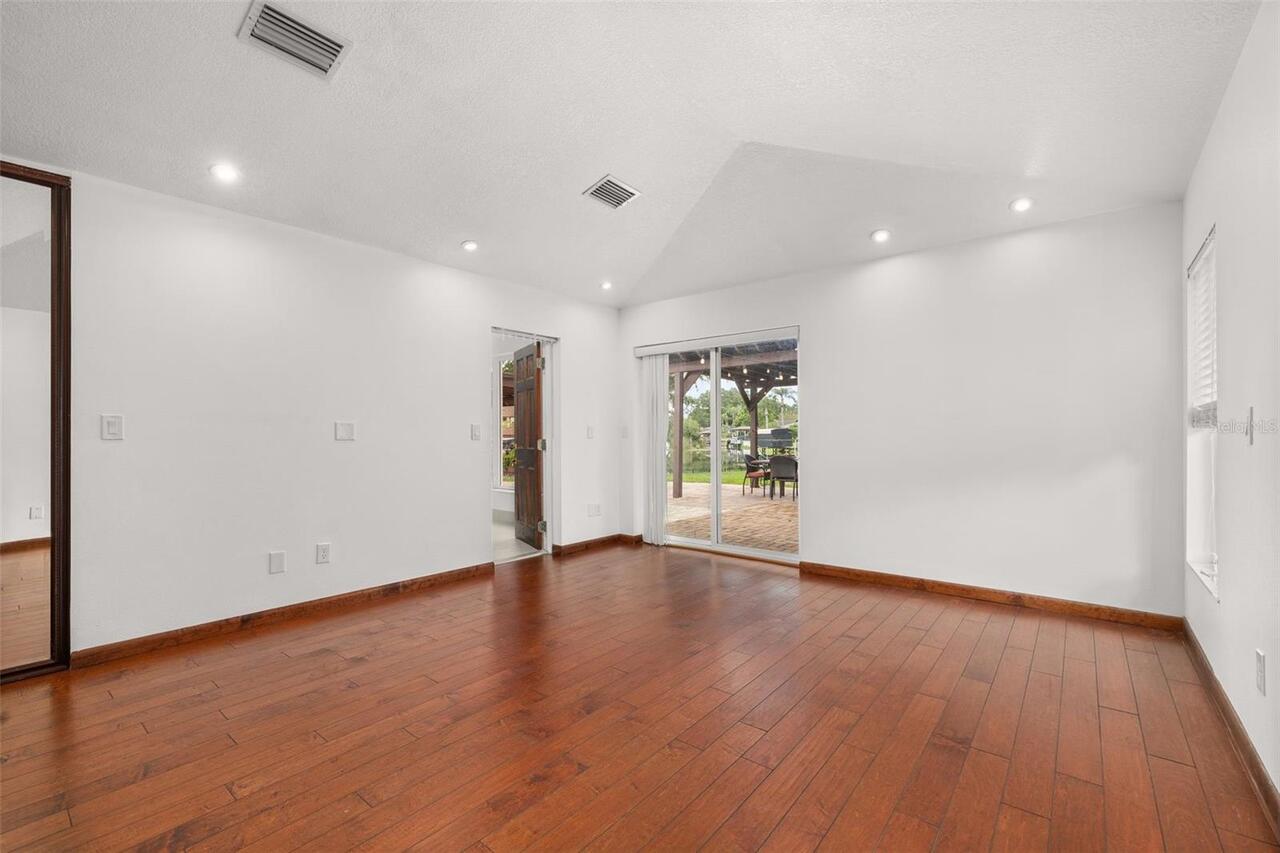 Listing Photo 26