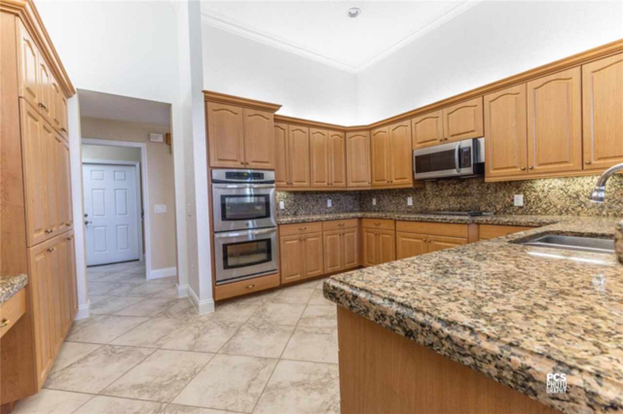 Listing Photo 8