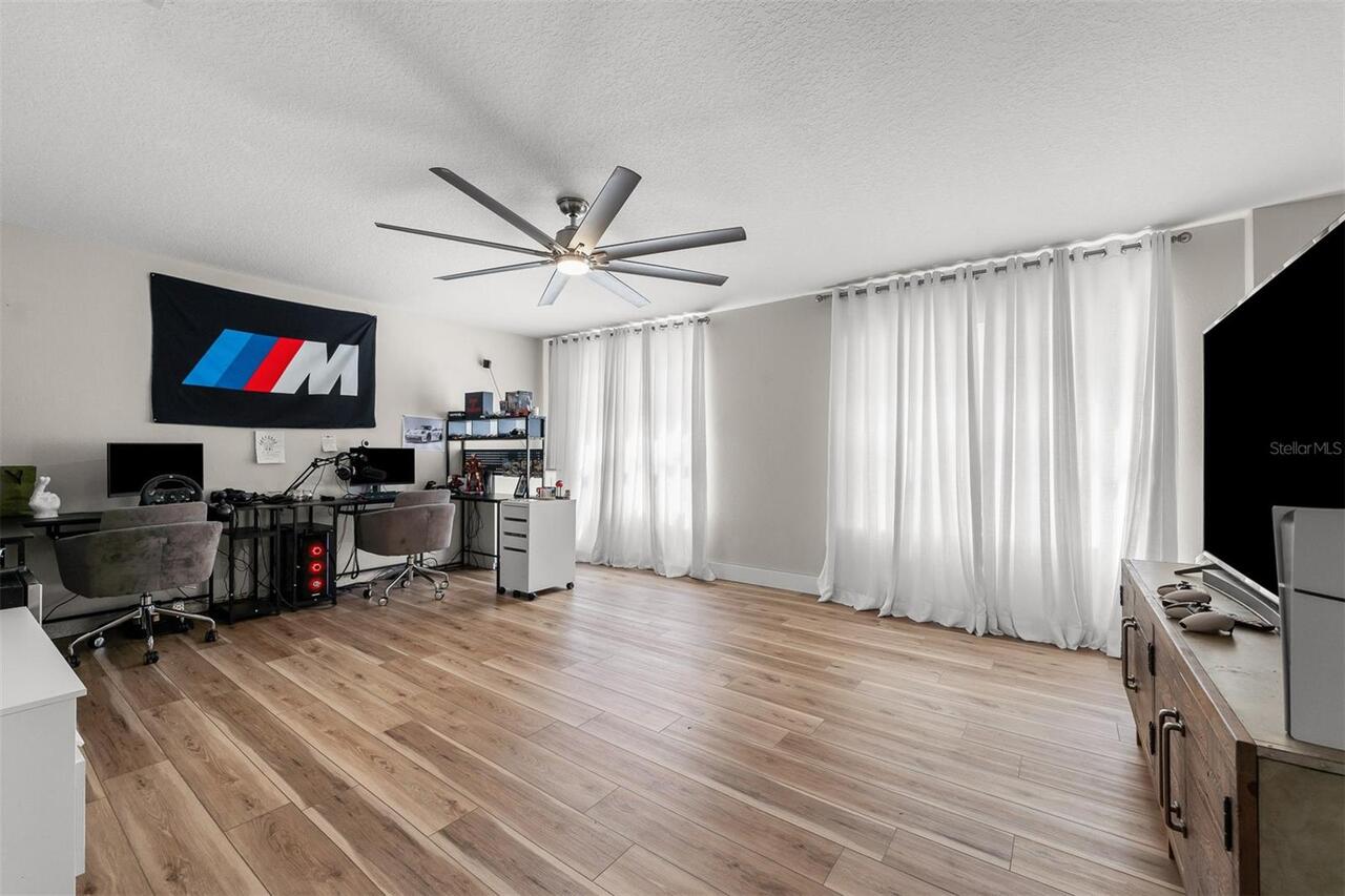 Listing Photo 33