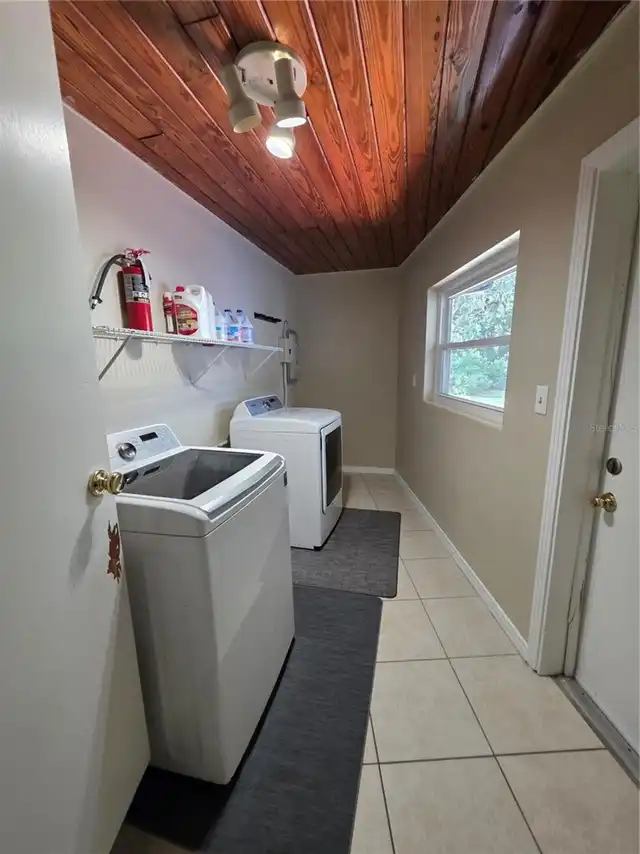 Listing Photo 12