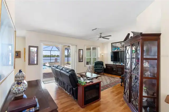 Listing Photo 17