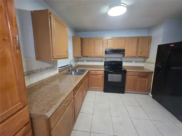 Listing Photo 9