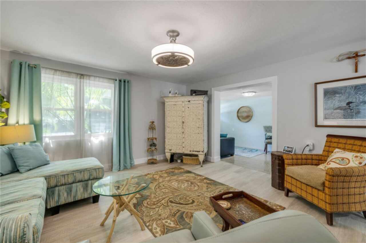 Listing Photo 11